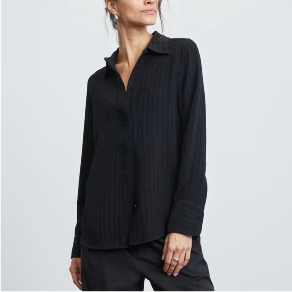 Everlane Black Button Down Shirt for Women